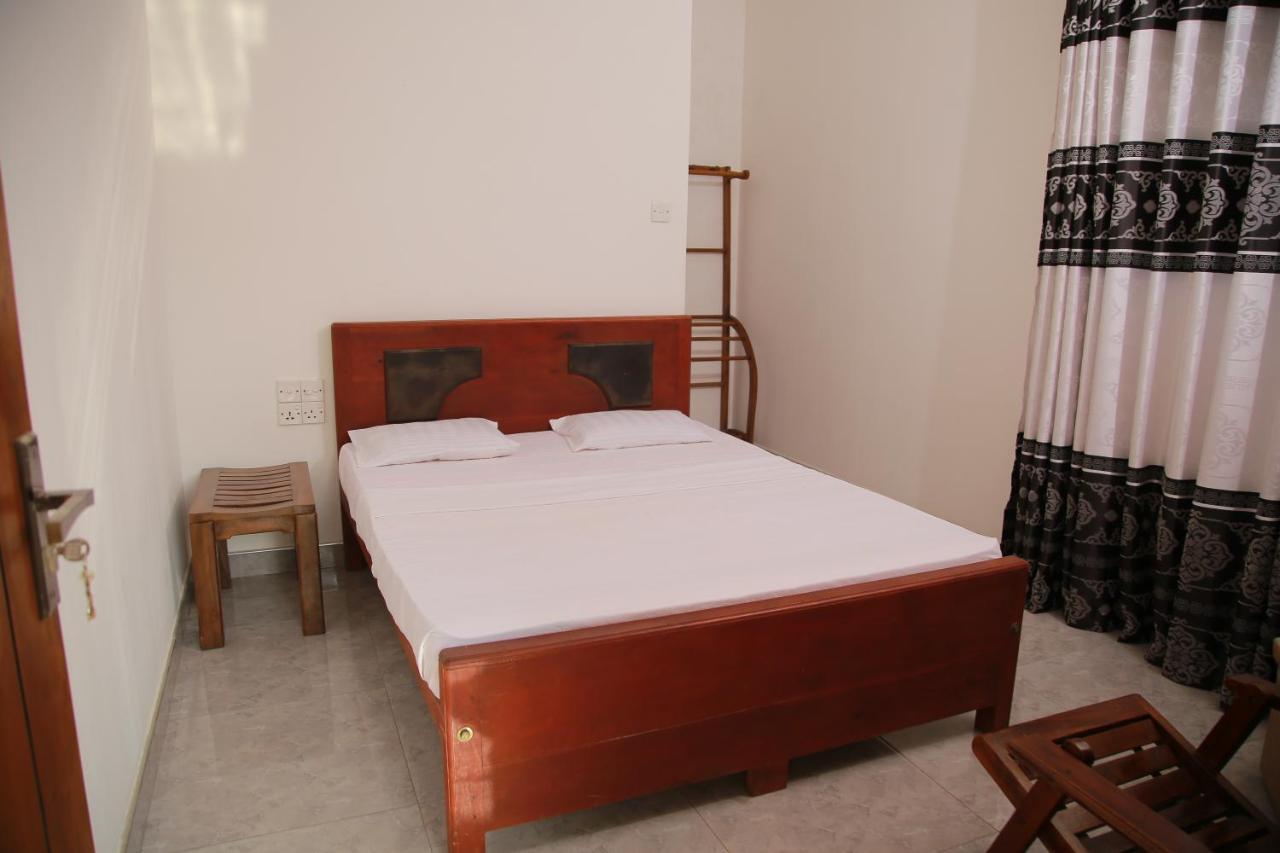 Guruge Guest House Ahangama Luaran gambar