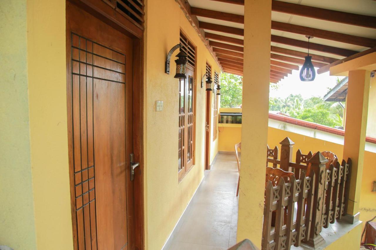 Guruge Guest House Ahangama Luaran gambar