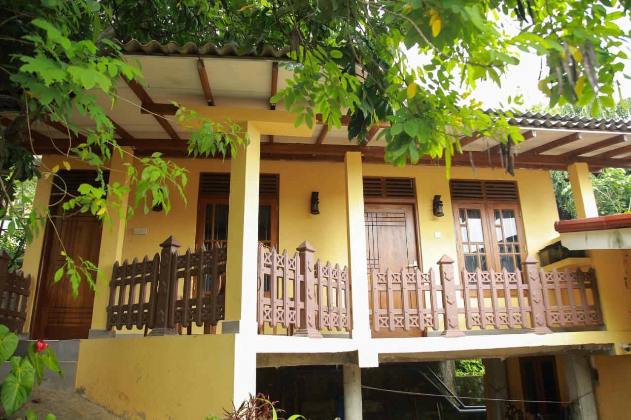 Guruge Guest House Ahangama Luaran gambar